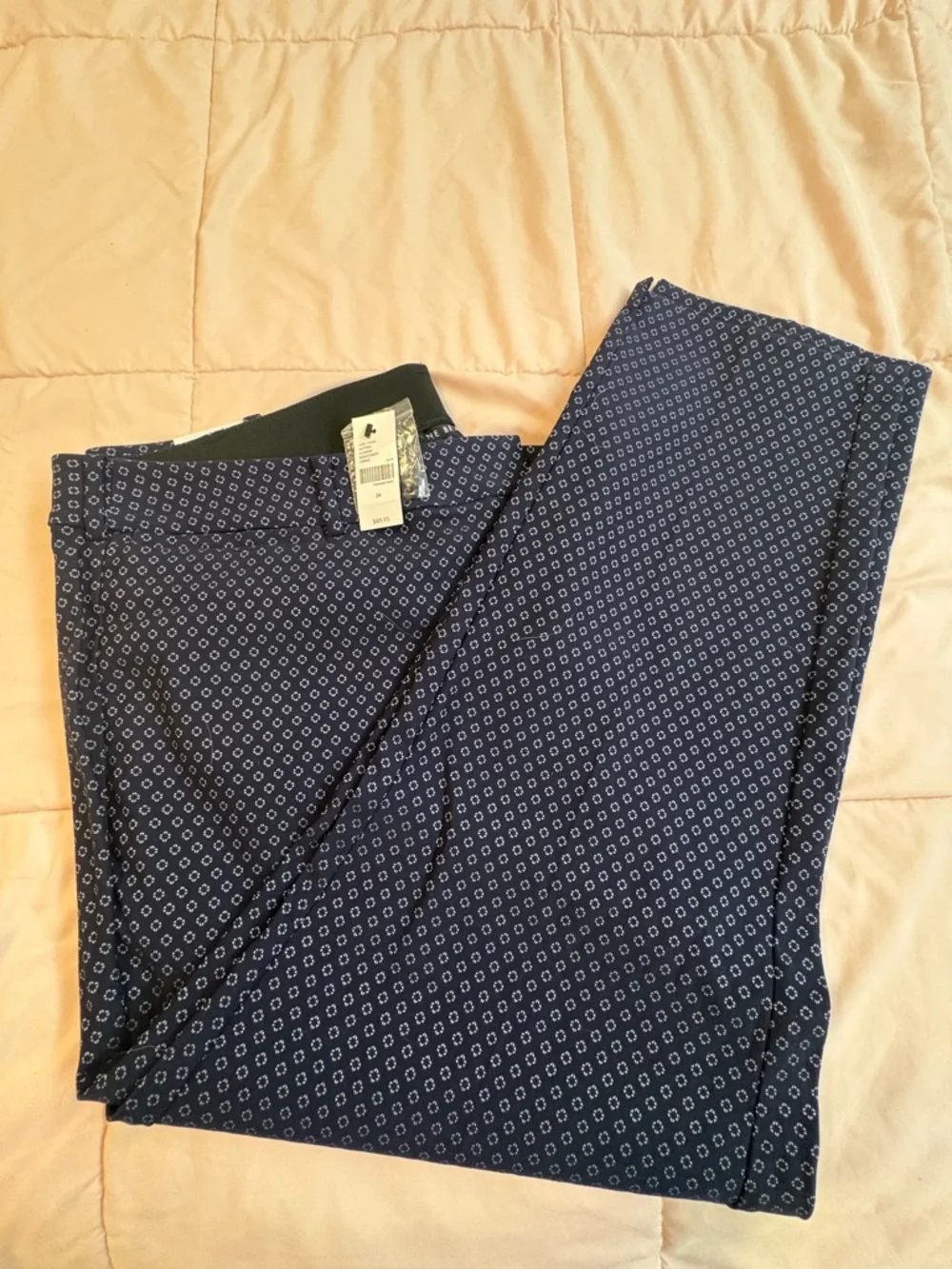Lane Bryant “The 4 Season Slim Ankle” Pants, Navy Blue, Geometric Print, Size 24 - Picture 2 of 6